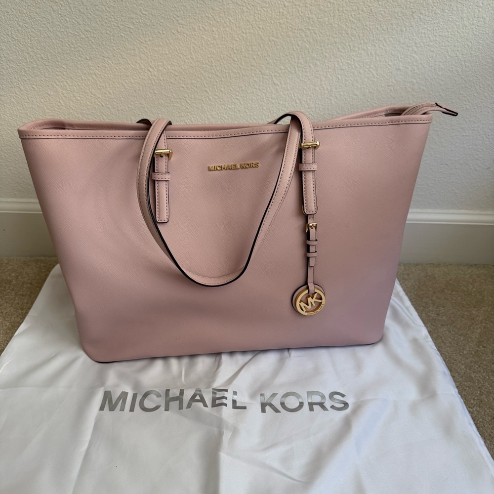 Michael Kors | Large Saffiano Leather Tote, EUC